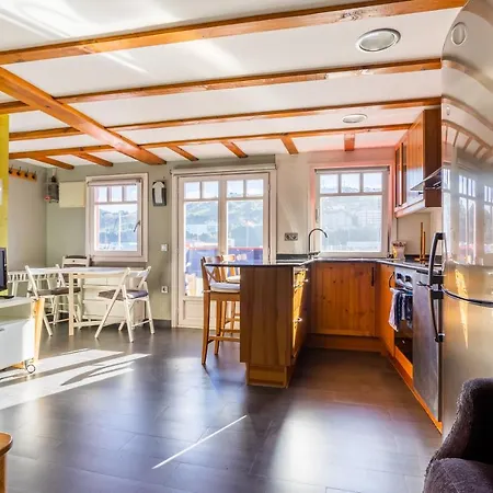 Portu Zarra 公寓 *