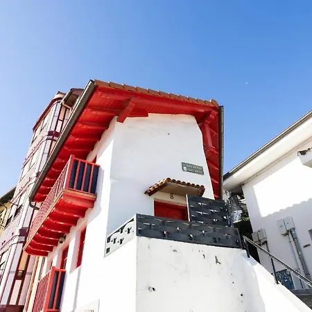 Apartment Portu Zarra